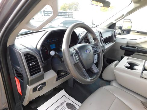 Used 2022 Ford F250 XL image 21