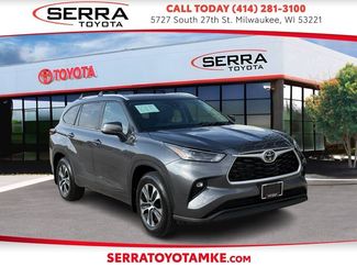 Used 2025 Toyota Highlander XLE AWD/4WD video 1