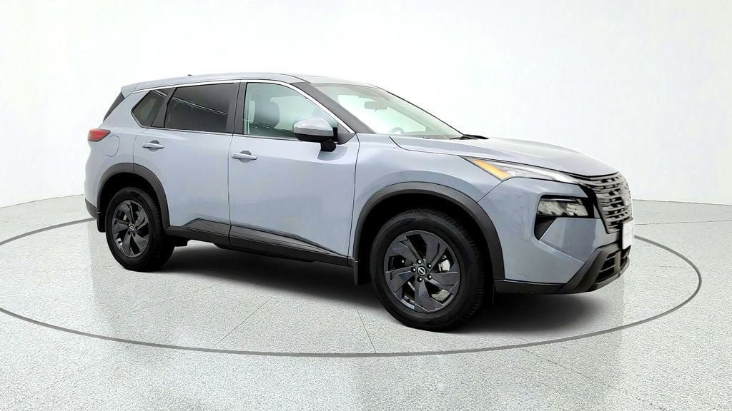 Used 2026 Nissan Rogue SV w/ Cold Weather Package AWD/4WD image 3