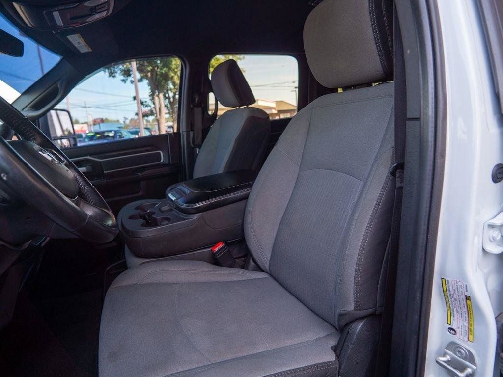 Used 2024 RAM 3500 Big Horn AWD/4WD image 19