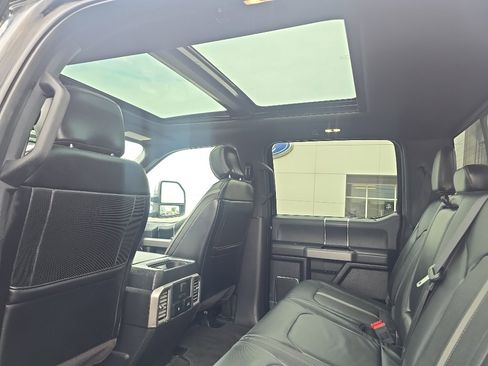 Used 2018 Ford F250 Platinum w/ Platinum Ultimate Package AWD/4WD image 21