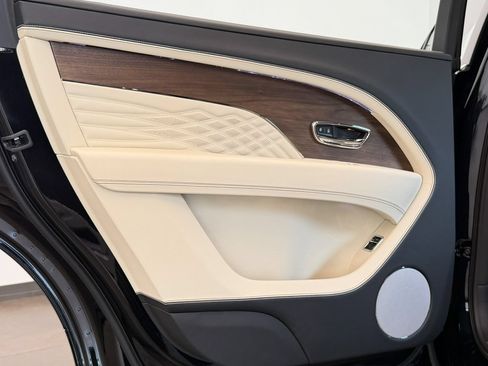 New 2026 Bentley Bentayga Extended Wheelbase AWD/4WD image 48