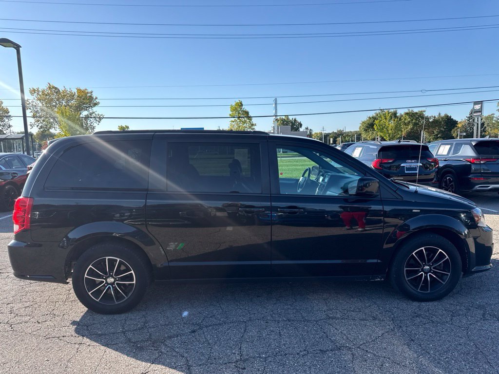 Used 2019 Dodge Grand Caravan GT FWD image 4