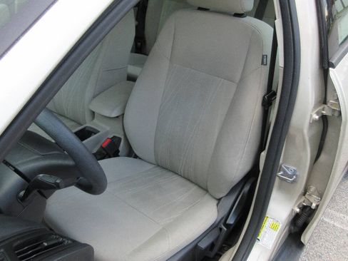 Used 2018 Ford Focus SE FWD image 11