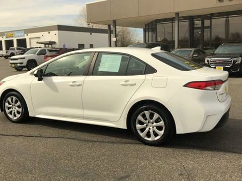 Used 2024 Toyota Corolla LE FWD image 6