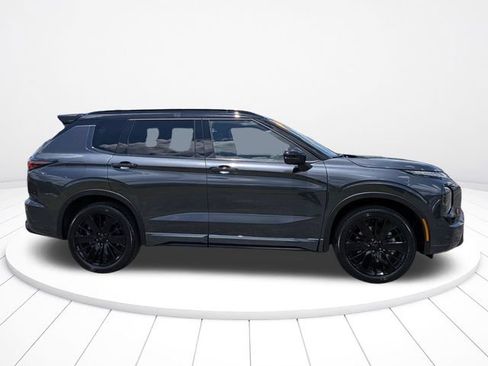 New 2026 Mitsubishi Outlander SEL Black Edition FWD image 3
