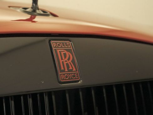 Used 2020 Rolls-Royce Dawn image 3