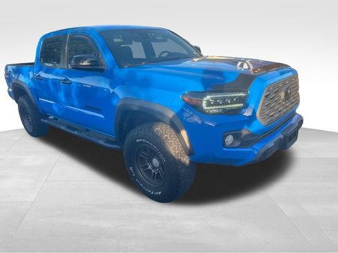 Used 2021 Toyota Tacoma TRD Off-Road w/ Technology Package AWD/4WD image 24