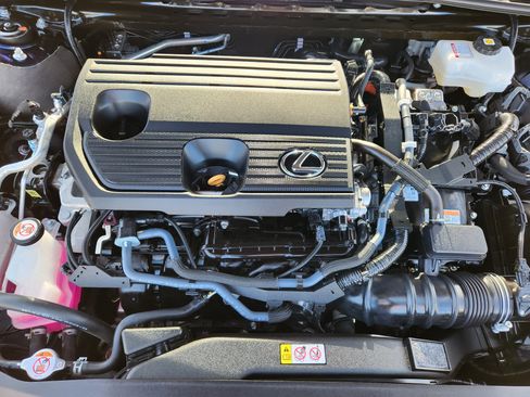 Used 2025 Lexus ES 300h w/ Premium Package image 40