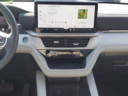 New 2026 Ford Explorer Active AWD/4WD image 28