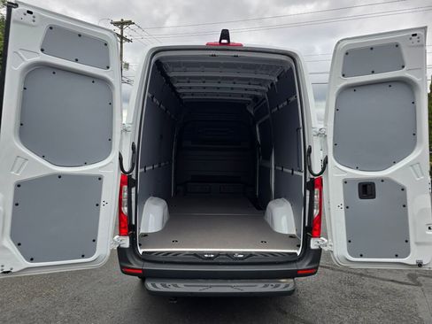 New 2025 Mercedes-Benz Sprinter 2500 image 14