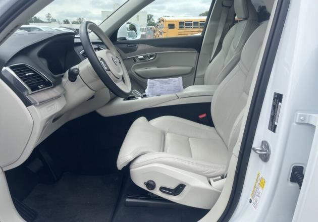 Used 2024 Volvo XC90 T8 Ultimate AWD/4WD image 2