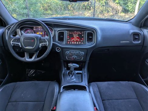 Used 2015 Dodge Charger R/T image 17