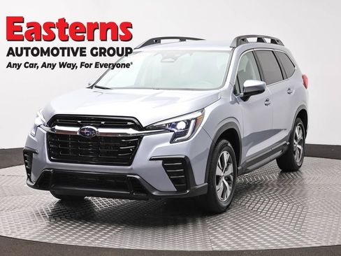 Used 2025 Subaru Ascent Premium AWD/4WD image 1
