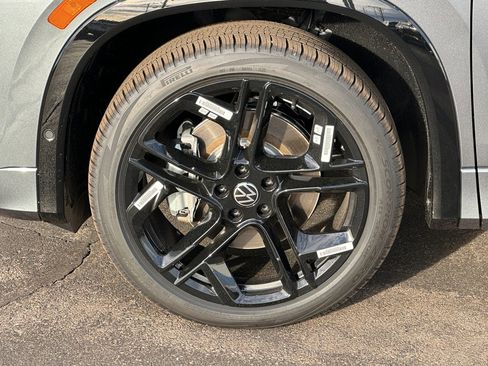 New 2026 Volkswagen Tiguan SE R-Line AWD/4WD image 6