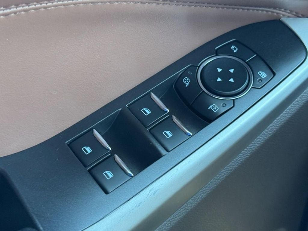 Used 2023 Ford Explorer King Ranch AWD/4WD image 24