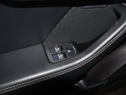 Used 2018 Jaguar F-TYPE 400 Sport AWD/4WD image 20