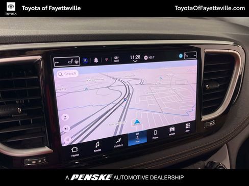 Used 2022 Chrysler Pacifica Pinnacle AWD/4WD image 35
