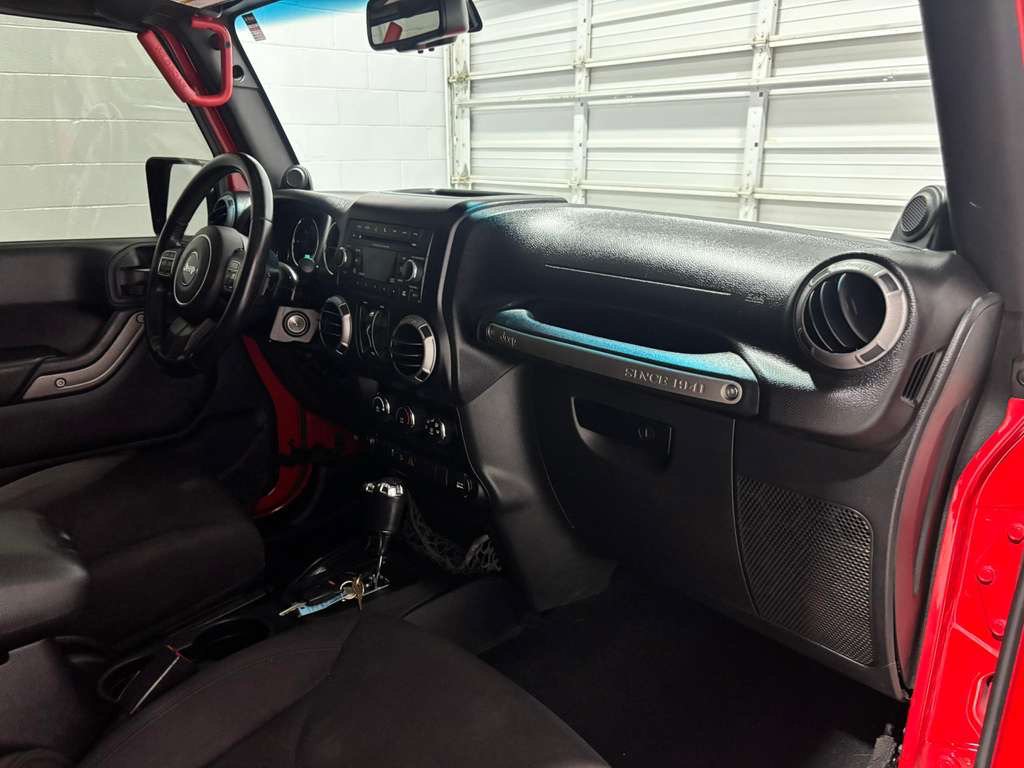 Used 2014 Jeep Wrangler Unlimited Sport w/ Quick Order Package 24S AWD/4WD image 17