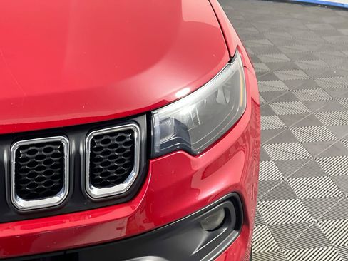 Used 2024 Jeep Compass Latitude image 9