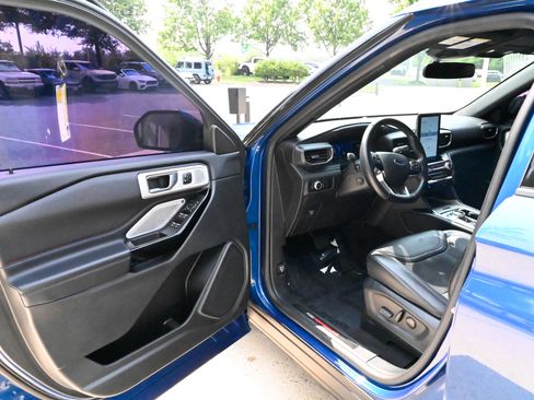 Used 2023 Ford Explorer ST w/ Equipment Group 401A AWD/4WD image 15