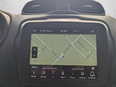 Used 2023 Jeep Renegade Latitude AWD/4WD image 8