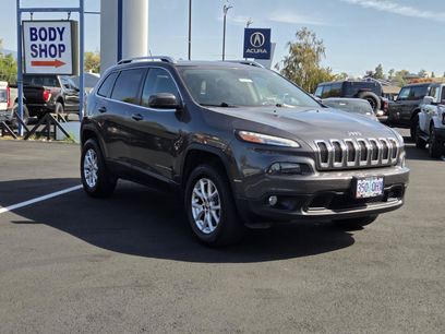 Used 2015 Jeep Cherokee Latitude w/ Comfort/Convenience Group