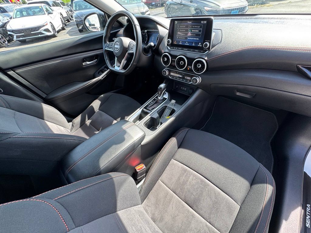 Used 2024 Nissan Sentra SR FWD image 31