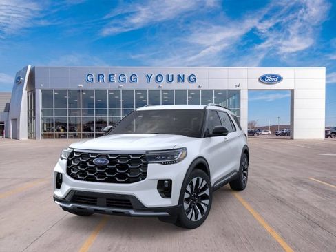 New 2026 Ford Explorer Platinum w/ LUX Leather Package AWD/4WD image 2