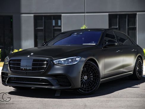 Used 2023 Mercedes-Benz S 580 4MATIC Sedan image 3
