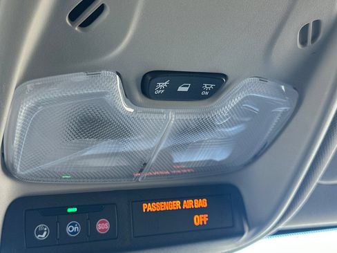 Used 2024 Buick Encore GX Sport Touring FWD image 22