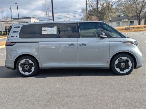 New 2025 Volkswagen ID. Buzz Pro S image 3