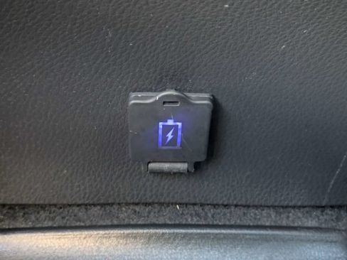 Used 2022 Toyota Camry XSE FWD image 13