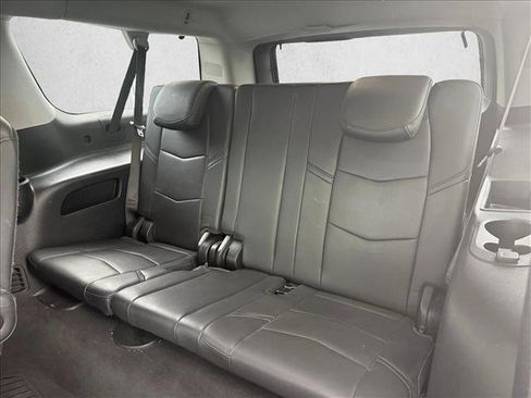 Used 2019 Cadillac Escalade ESV Luxury image 19