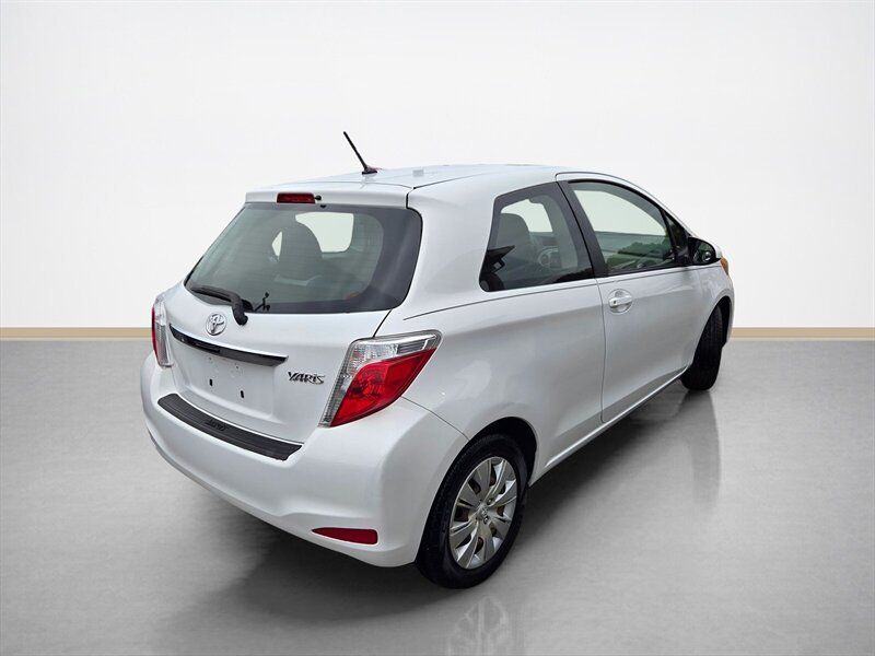 Used 2013 Toyota Yaris L FWD image 4