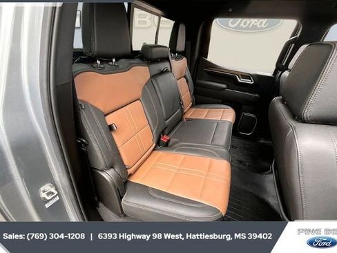 Used 2023 Chevrolet Silverado 1500 High Country image 21