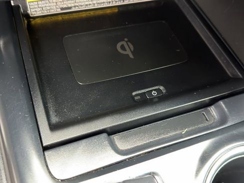 Used 2019 Toyota Camry XSE FWD image 22