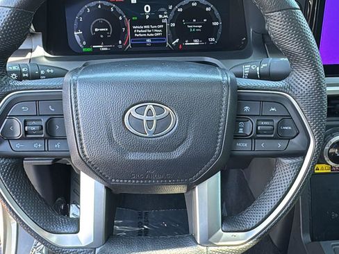 Used 2024 Toyota Tacoma TRD Sport image 16