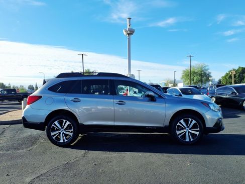 Used 2019 Subaru Outback 2.5i Limited image 7