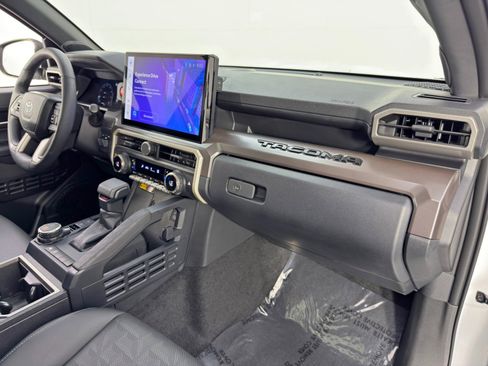 Used 2024 Toyota Tacoma TRD Sport w/ TRD Sport Premium Package image 15