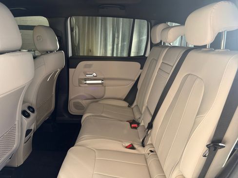 New 2026 Mercedes-Benz GLB 250 4MATIC image 17