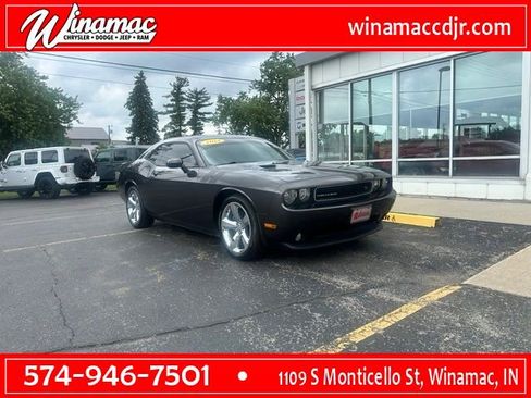 Used 2014 Dodge Challenger R/T RWD image 1