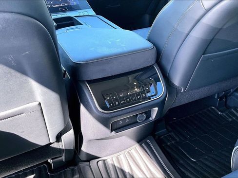 Certified 2025 INFINITI QX80 Luxe image 25