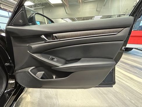 Used 2018 Honda Accord EX-L image 37