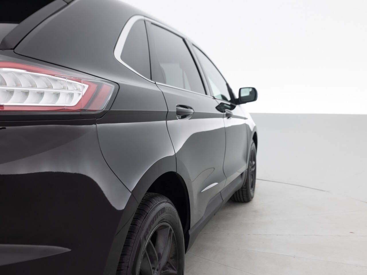Used 2016 Ford Edge SEL w/ Class II Trailer Tow Package AWD/4WD image 14
