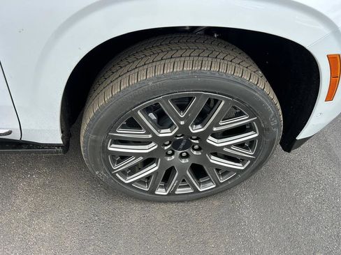 New 2026 GMC Yukon XL Denali Ultimate w/ LPO, Floor Liner Package image 20