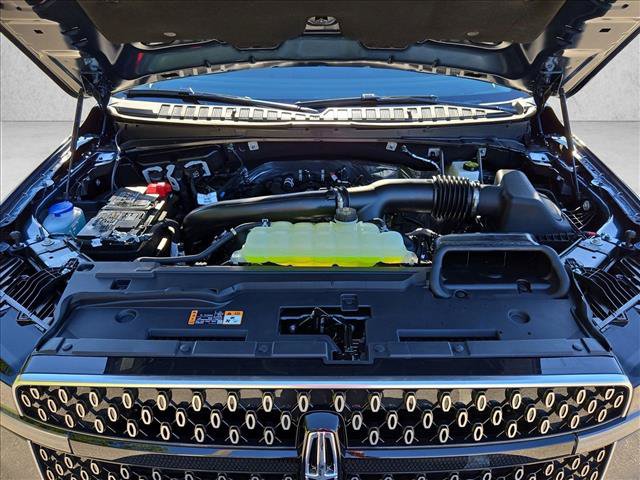 New 2027 Lincoln Navigator Reserve AWD/4WD image 17