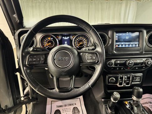 Used 2022 Jeep Wrangler Unlimited Sport image 12