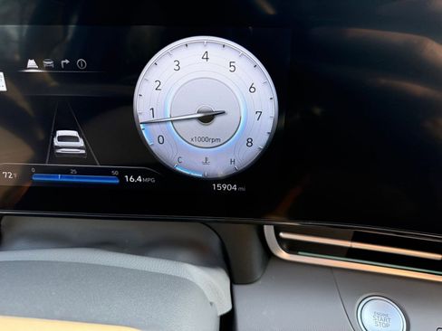 Used 2025 Hyundai Elantra SEL image 41