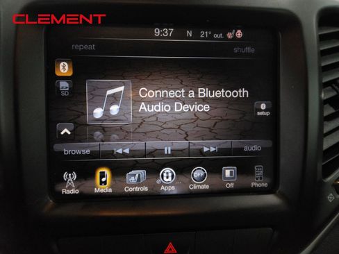 Used 2015 Jeep Cherokee Latitude w/ Cold Weather Group image 23